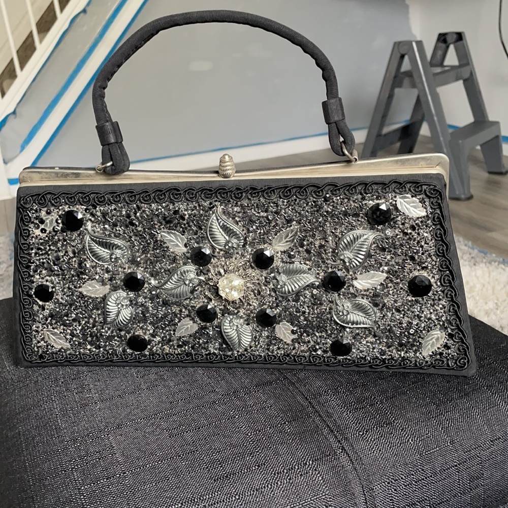Vintage hand beaded purse Caron